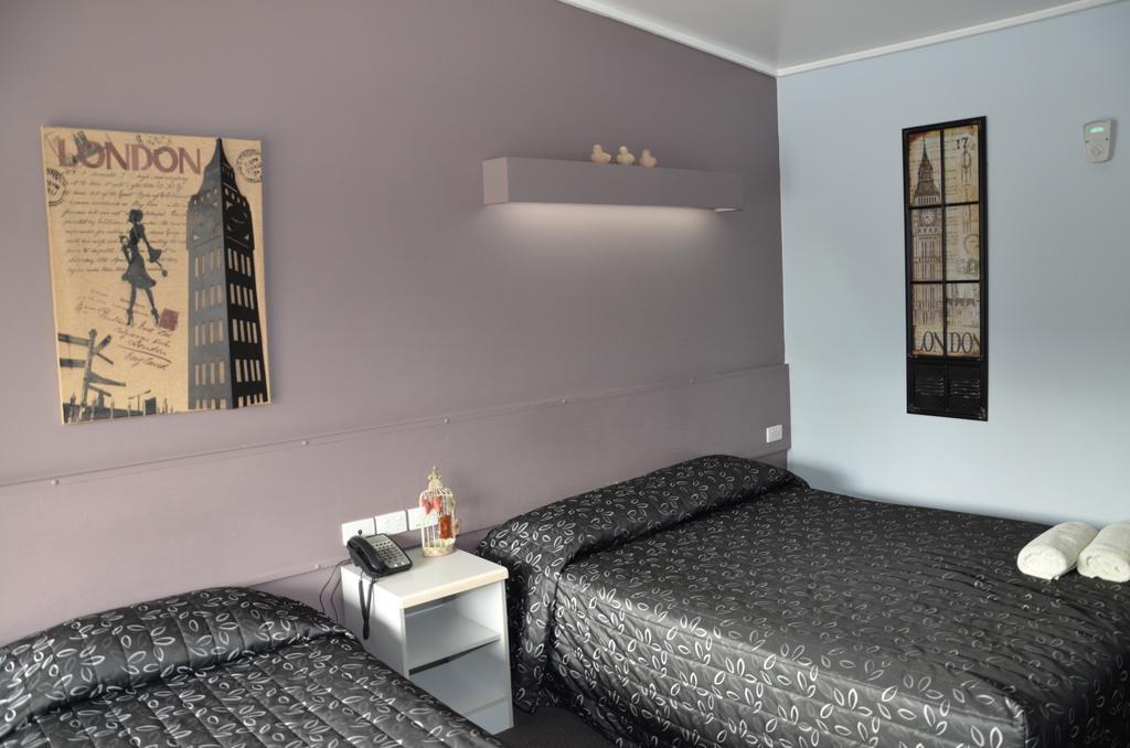 Warwick Motor Inn Екстер'єр фото